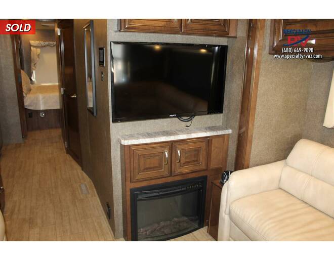 2018 Thor Challenger Ford F-53 37YT Class A at Specialty RVs of Arizona STOCK# A18564 Photo 25